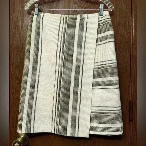 NEW Tory Burch Wrap Skirt Ivory W/ Gray/Brown Stripes - Zip Close, Size S Lined - Picture 1 of 11